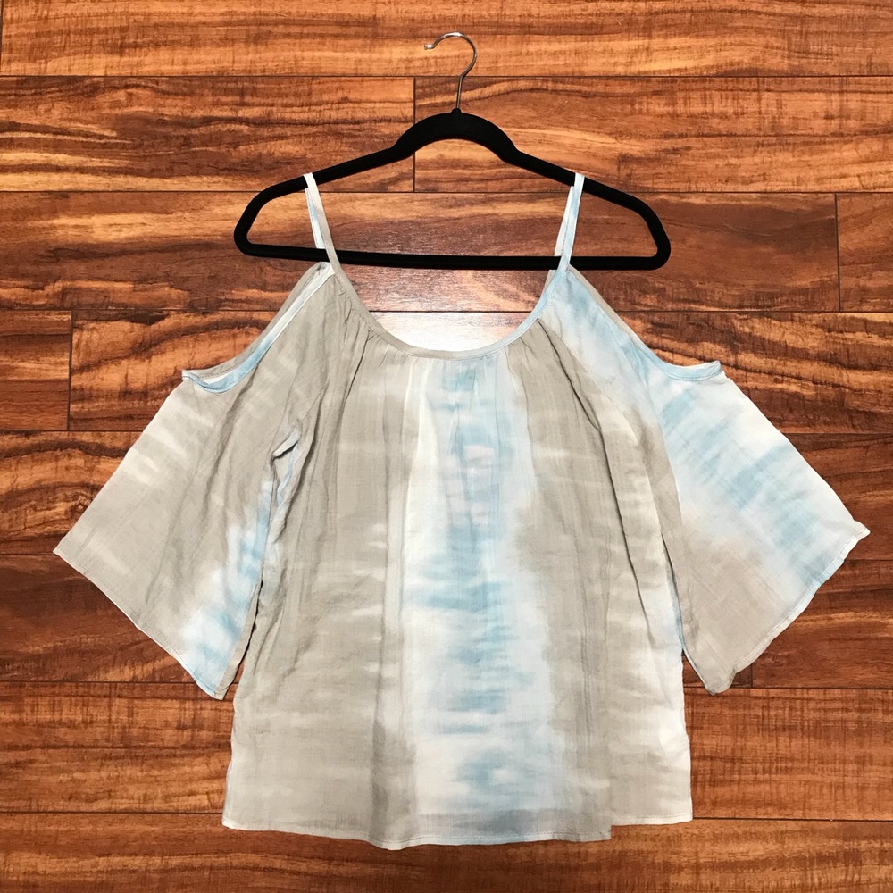 * REDUCED* Millibon Ombré Cold Shoulder Top